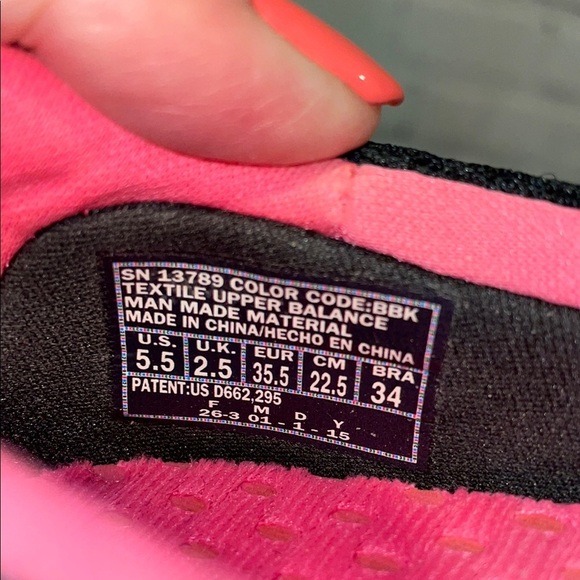 Skechers Women's Black and Pink Loafers 5.5 NWOT - Picture 7 of 7